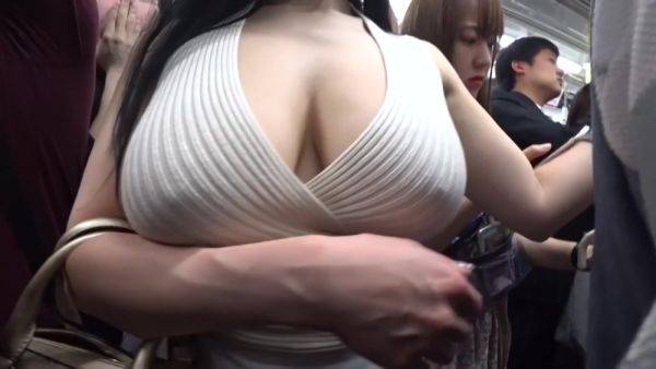 Busty Asian Slut In Public - hclips.com on freevids.org