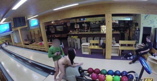 Aroused amateur babe fucked at the bowling alley without knowing she is being filmed - alphaporno.com - Czech Republic on freevids.org