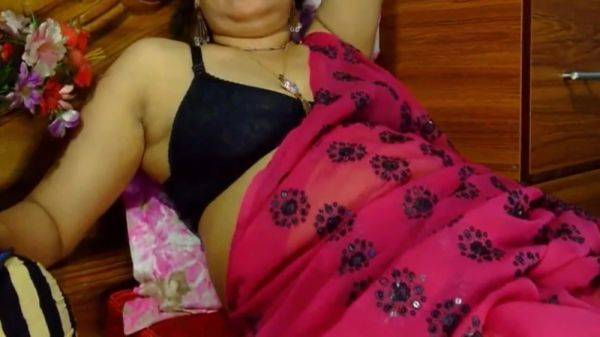 Indian Sexy Bitches - desi-porntube.com - India on freevids.org