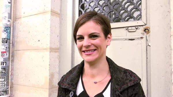 Double penetration to help her get over her breakup - hotmovs.com - France on freevids.org