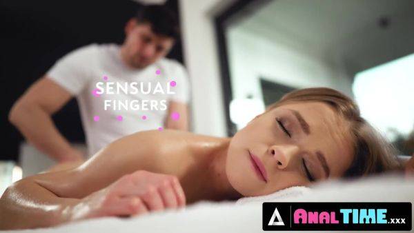 Hottie blonde sex massage - anysex.com - Russia on freevids.org