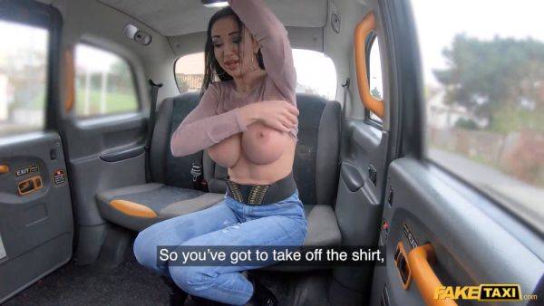 Laura Fiorentino, the insatiable MILF, gets roughed up by a taxi driver in fake taxi - sexu.com - Italy on freevids.org