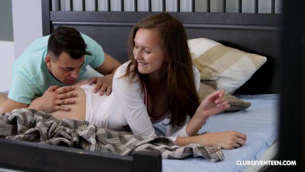 Young Bitch On Cock - videomanysex.com on freevids.org