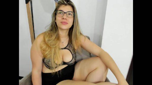 Venezuelan Pawg Girl Eiriadnax (21) Showing Her Bubb - hclips.com - Venezuela on freevids.org