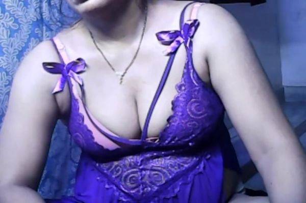 Indian Girl Pissing College Bathroom Viral Mms - hclips.com - India on freevids.org