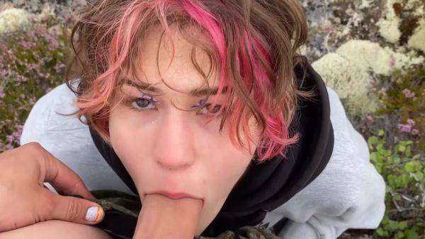 Remlic - Sex Sex Pa Sten, Smuk Pige I Naturen - hclips.com on freevids.org