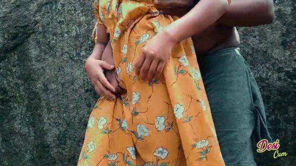 Desi Auntie Hard Fucked Her In The Forest - upornia.com on freevids.org