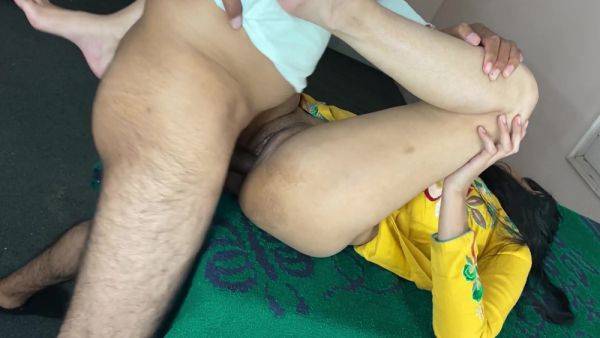 Mother In Law In Meri Ko Chacha Ne Choda Kodi Kr Ke - hclips.com on freevids.org