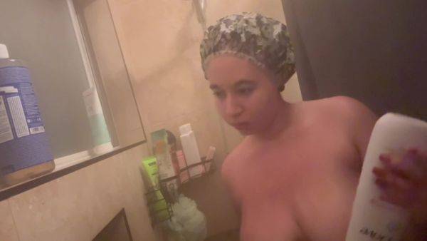 Taking A Shower - hclips.com on freevids.org