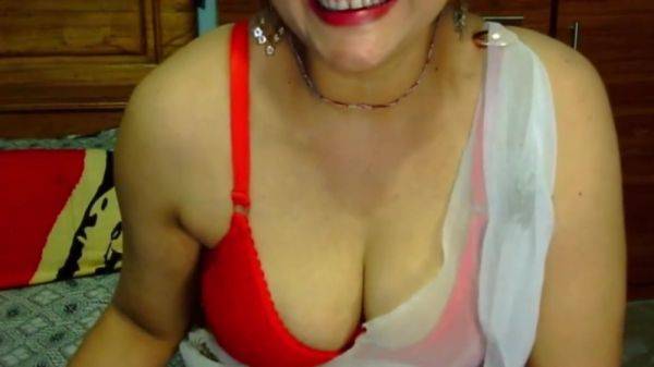 Indian Bhabhi Live On Her Website - hclips.com - India on freevids.org