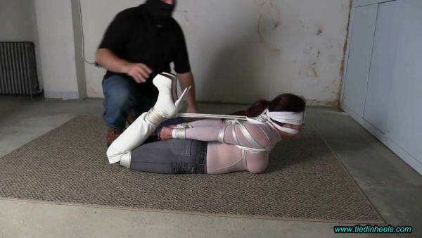 Sarah Roped In White Boots Bondage Porn - hclips.com on freevids.org