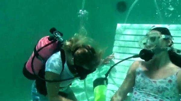 Scuba woman tied in chair underwater - drtuber.com on freevids.org