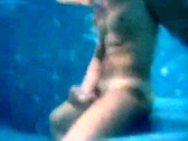 Str8 underwater and cum - drtuber.com on freevids.org