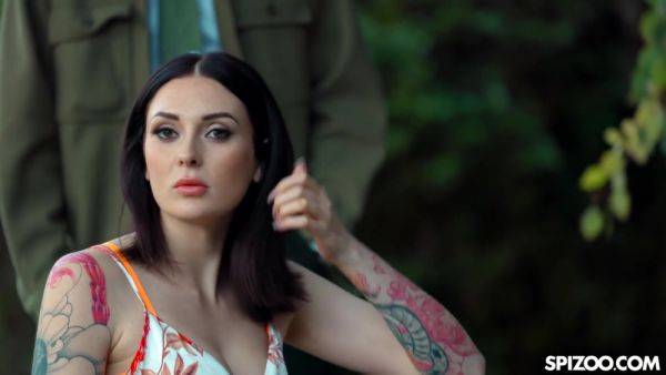 Charlotte Sins - Hooks Up In New Town - videomanysex.com on freevids.org