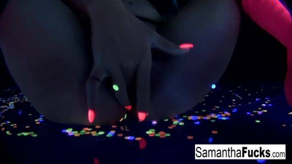 Big Tittied Blonde Loves Masturbating In Uv With Samantha Saint - hotmovs.com on freevids.org