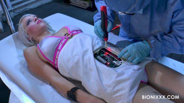 Successful porn experiment leads to intense group sex - xbabe.com on freevids.org