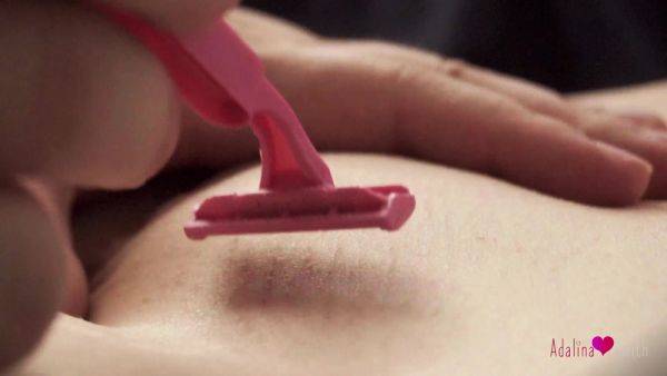 Slow-motion Romantic Pussy Shaving And Touching - hclips.com on freevids.org