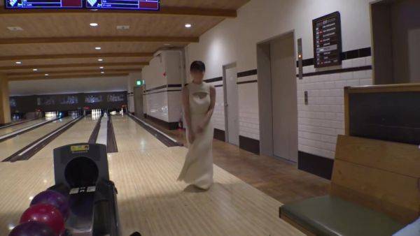 0001771_巨乳のスレンダー日本の女性が腰振り騎乗位する素人ナンパのハメハメ - hclips.com - Japan on freevids.org