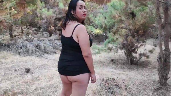 Bbw Flashing In The Woods - desi-porntube.com on freevids.org
