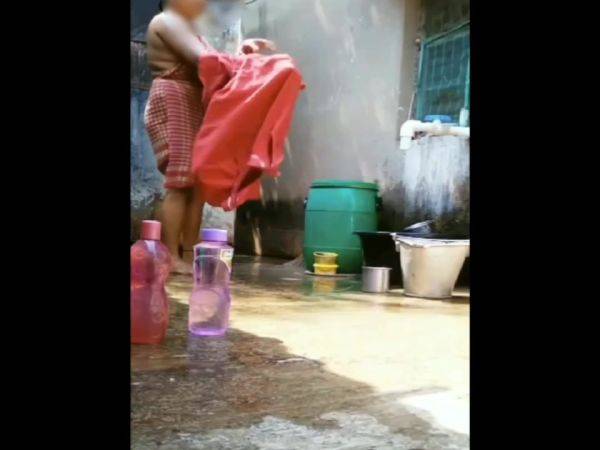 Bihari Ladki Outdoor Mms Video - desi-porntube.com on freevids.org