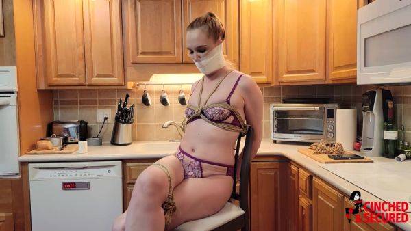 Cas Arielkitchenx - upornia.com on freevids.org