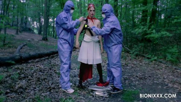 Little Red Riding Bot By - hclips.com on freevids.org