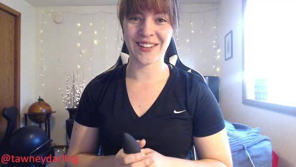 Toy Review Hush Lovense Vibrating Buttplug - hclips.com on freevids.org