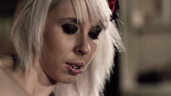 Lesbos Fuck Each Other With A Strap-on Dildo After Making P1 - videomanysex.com on freevids.org