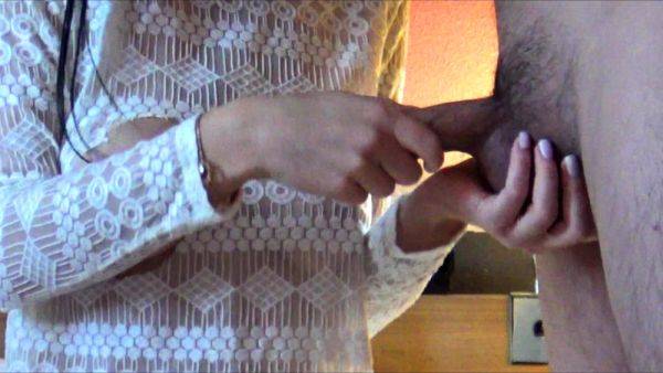 IgnoringHandjobs – How She Treats The Cock Is The True - drtuber.com on freevids.org