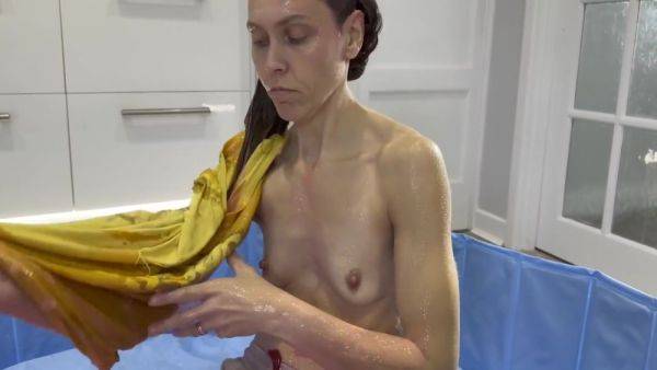 Super Sticky Slime Gunging - hotmovs.com on freevids.org