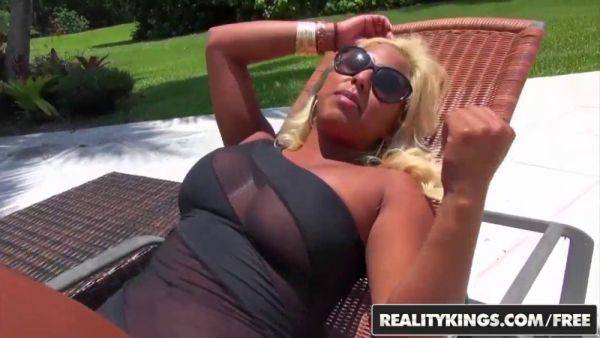 Desiree Lopez & Peter Green's 8th Street Latinas Lingerie Licking Session - sexu.com on freevids.org