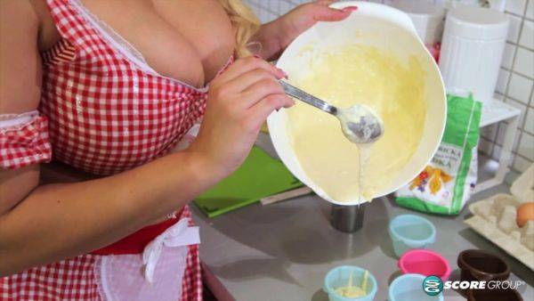 Angel In The Kitchen, Devil In The Bedroom - hotmovs.com on freevids.org