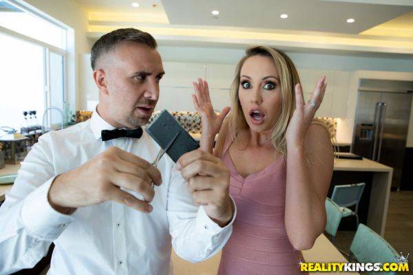 Brett Rossi gets her shaved pussy fucked good and proper - xhand.com on freevids.org