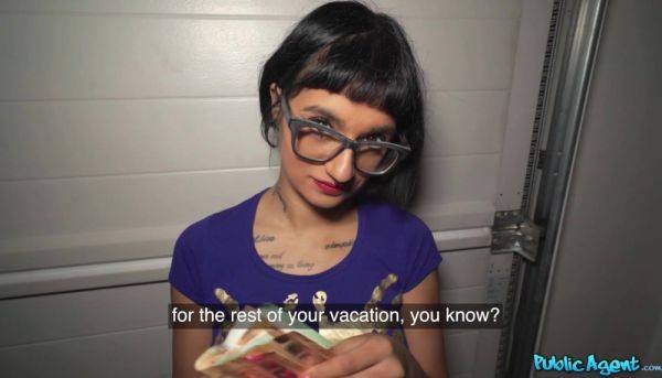 Candy Scott gives up her French pussy for some cash - xhand.com on freevids.org