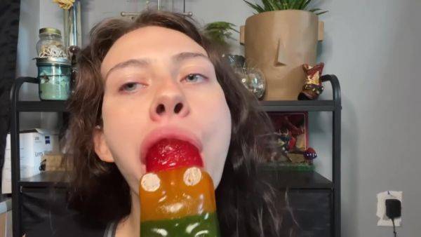 Suckasaurus Asmr Giant Gummy Worm Sucking ! - hclips.com on freevids.org