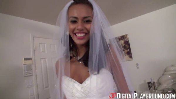 Janice Griffith's wedding dress will get you hard & ready for a wild anal session! - sexu.com on freevids.org