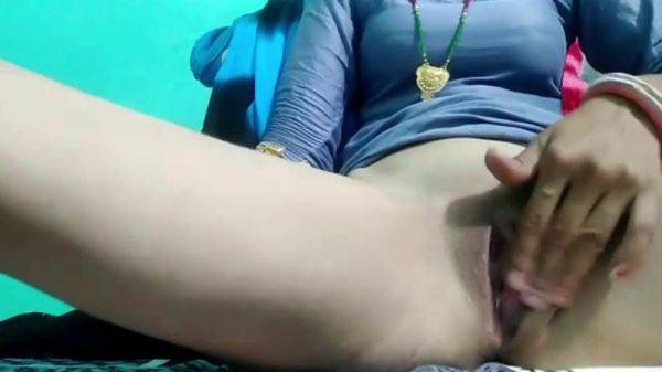 Desi Setp Sister Ko Ungli Krti Dekha Or Bad Me Sister Ko Chod Diya - hclips.com - India on freevids.org