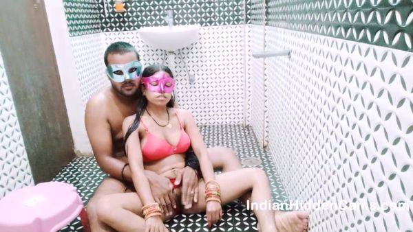 Married Indian Couple On Vacation Having Sex While Taking Shower In Desi Oyo Hotel - Hindi Audio - hclips.com - India on freevids.org