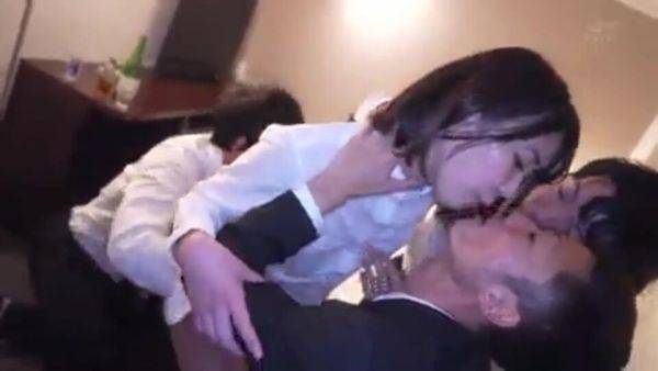 06773 Pillow sales x humiliation - txxx.com on freevids.org