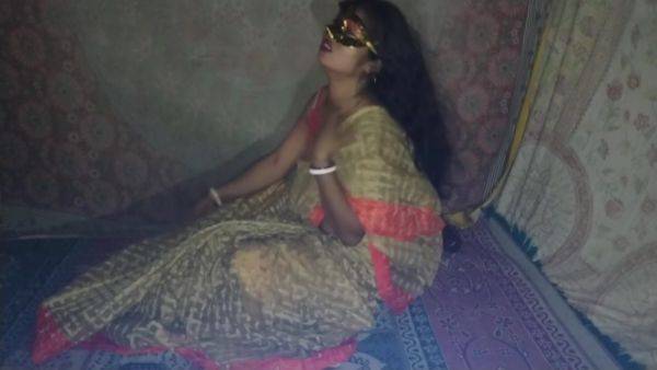 Pat A In Indian Village Bhabi Ko Ke Chuda - desi-porntube.com - India on freevids.org