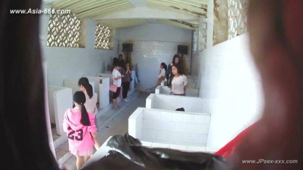 Chinese girls go to toilet.306 - hclips.com - China on freevids.org