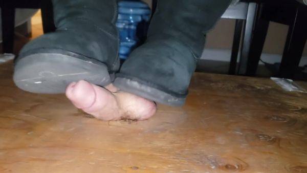 Mistress J Ugg Smash - hclips.com on freevids.org