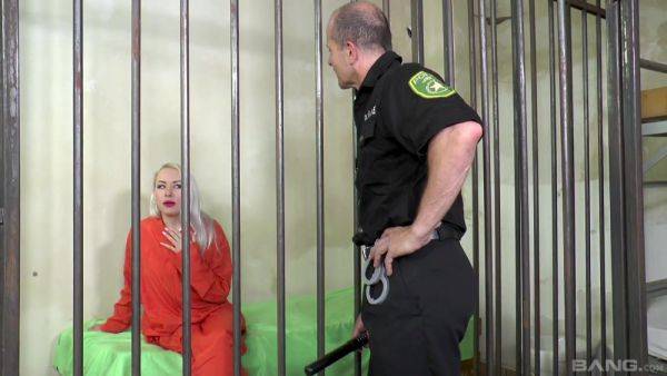 Cop shares blonde inmate's wet pussy with his coleague in dirty MMF - xbabe.com on freevids.org