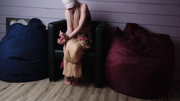 Submissive Wants To Get Free From Punish 6 Min - Kira Loster - hclips.com on freevids.org