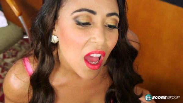 Gabriella Sky's Amazing Oral Skills - hotmovs.com on freevids.org