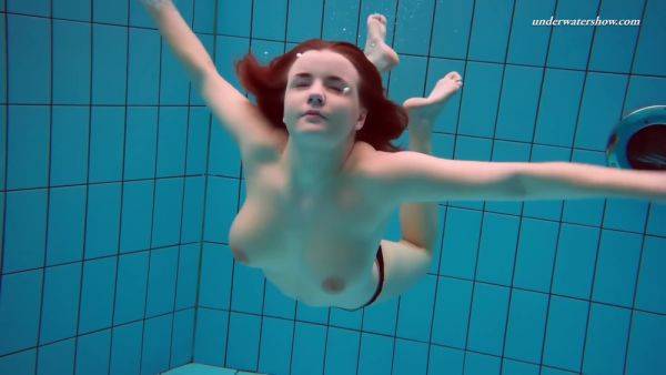 Fun Czech Babe Vesta Swims Naked And Horny - upornia.com - Czech Republic on freevids.org