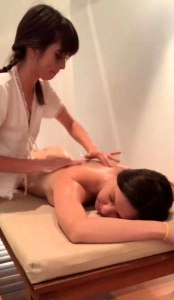 Massage lesbian amateur fingered by lesbian masseuse - drtuber.com on freevids.org