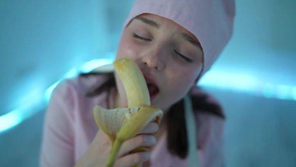 Young nurse and her banana - hclips.com on freevids.org