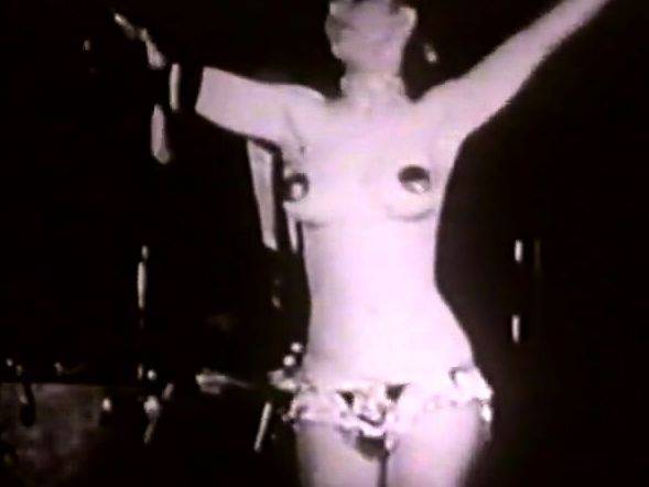 Cute brunette amateur babe sosha masturbating - drtuber.com on freevids.org