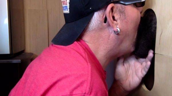 Gloryhole IR BJ DILF barebacked at home - drtuber.com on freevids.org